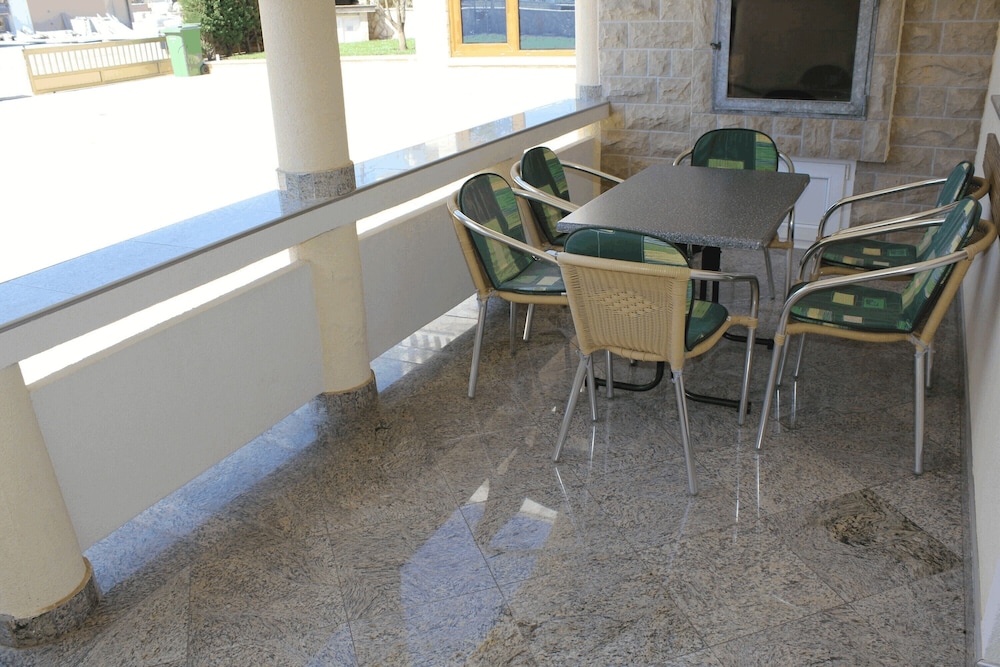 Photo 41