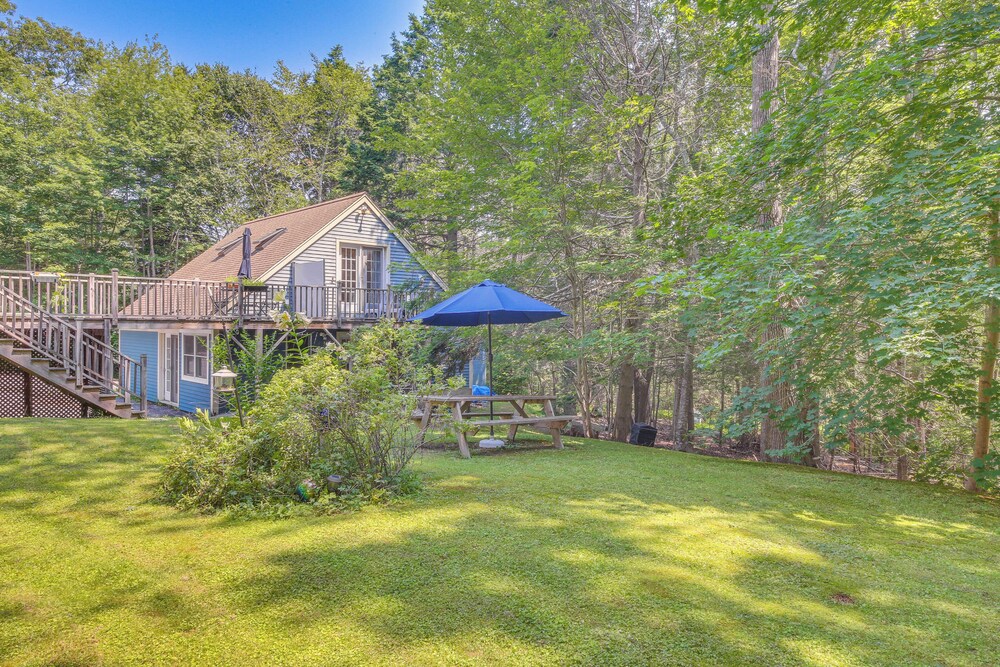 Cozy Boothbay Studio w/ Patio ~ 5 Mi to Harbor!