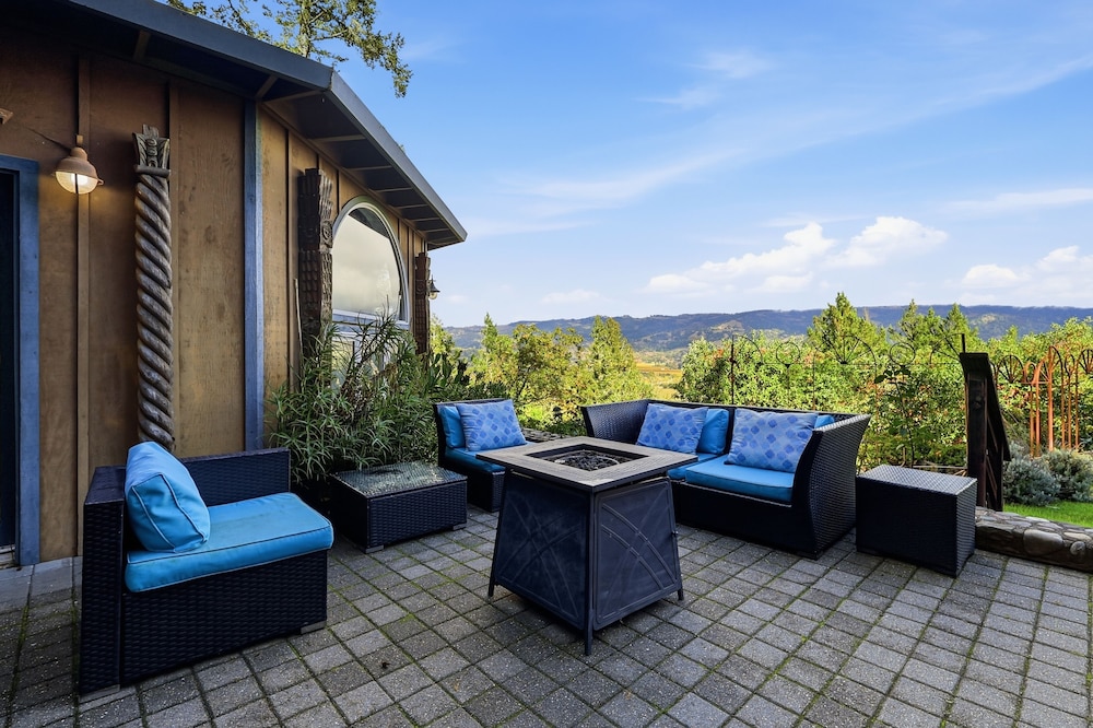 Adventure Alexander Valley Lodge With Pool & Hot Tub 6 Bedroom Villa