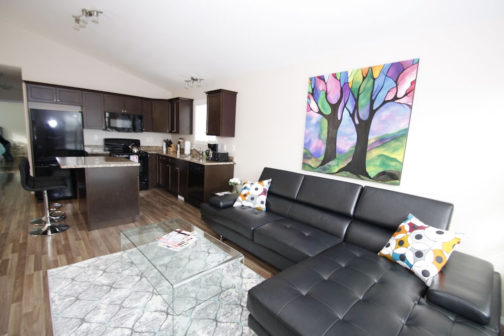 Hampton 3bd 2br near Airport