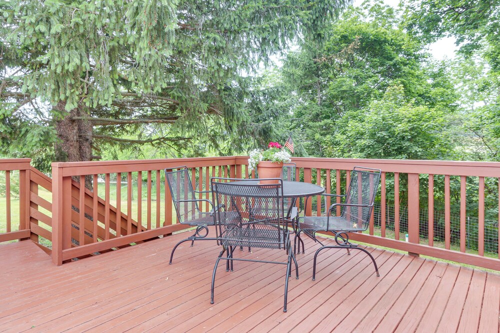 Historic Home w/ Mountain Views in Dry Run