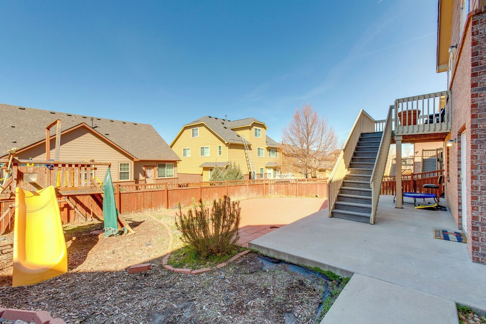 Hike, Explore & More: Aurora Retreat w/ Yard