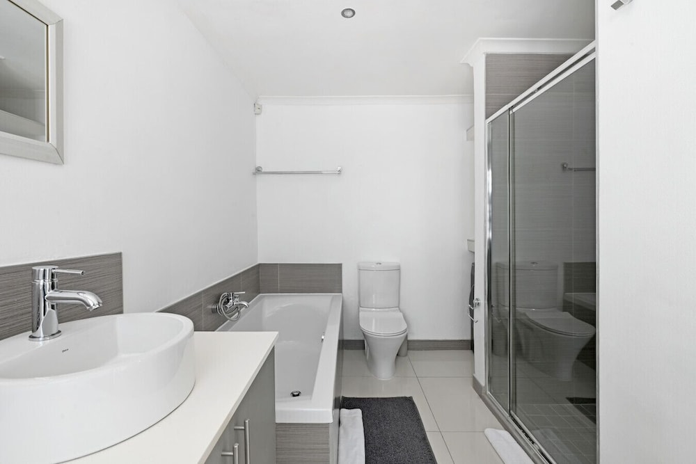 Two Bedroom Sea Point Secure House