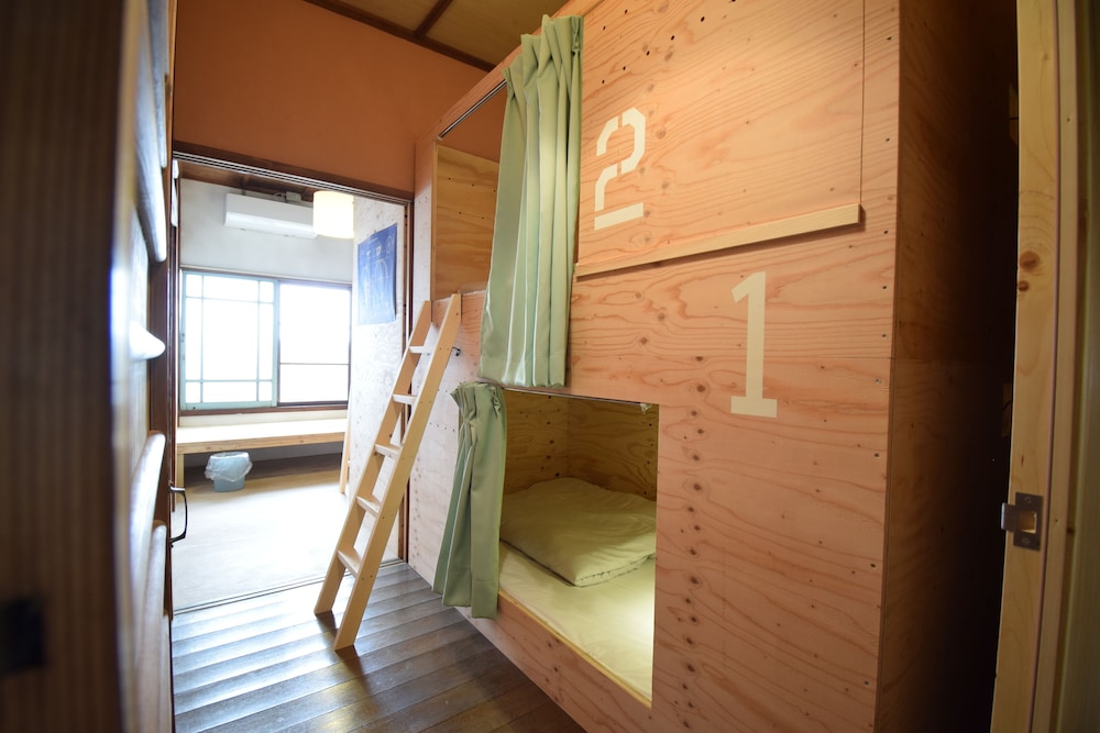 Guest House Bed&Bicycle view 4