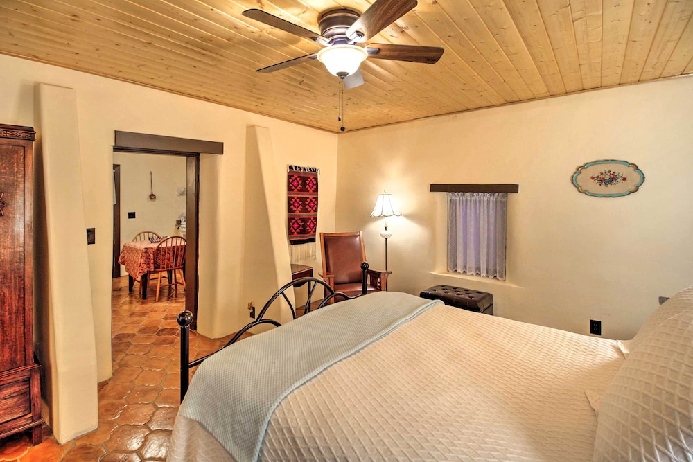 Charming Couples Casita, Walk to Old Mesilla Plaza view 3