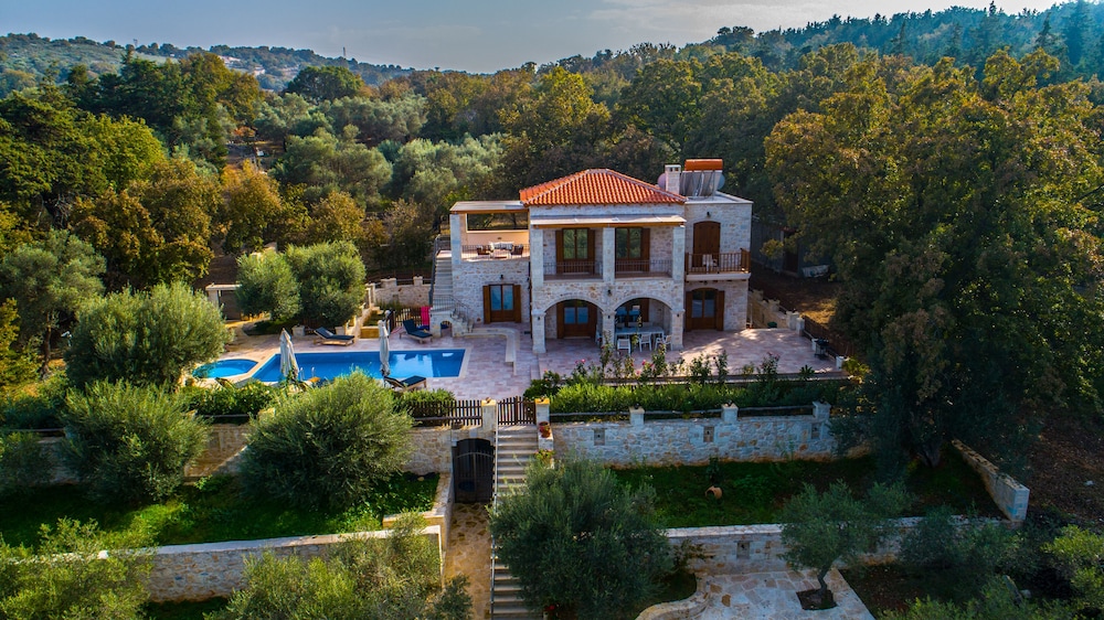 Vederi Estate