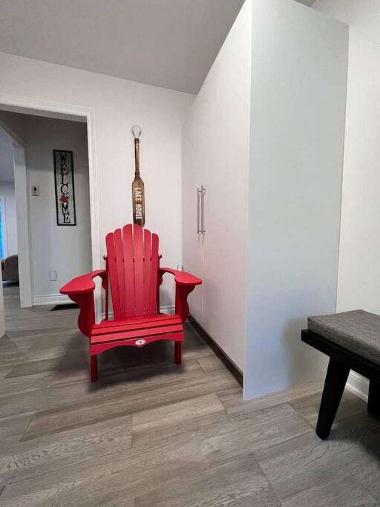Marmora Hideaway - Peaceful Cottage w Wi-fi Clearwater