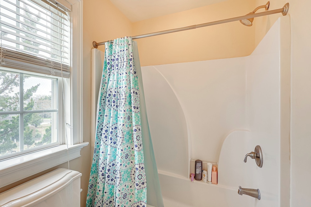 3 Mi to Shore: Spacious Gem w/ Yard in Cape May