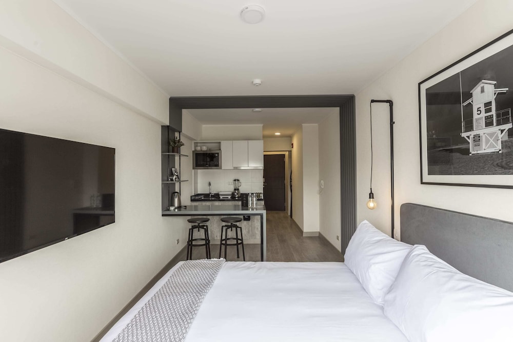 Modern Lofts in Grau Building by Wynwood-House view 5