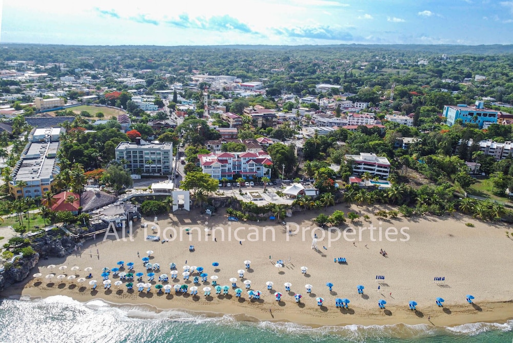 Playa Alicia, Hispanola Sol