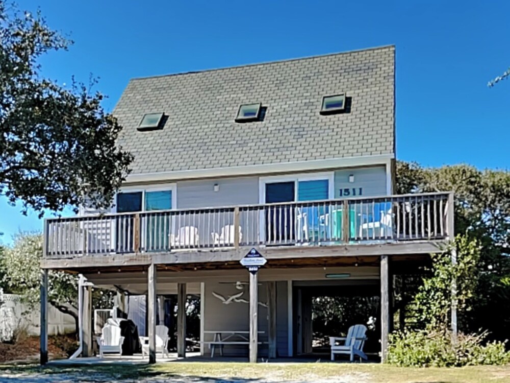 Pelican Place by Carolina Retreats