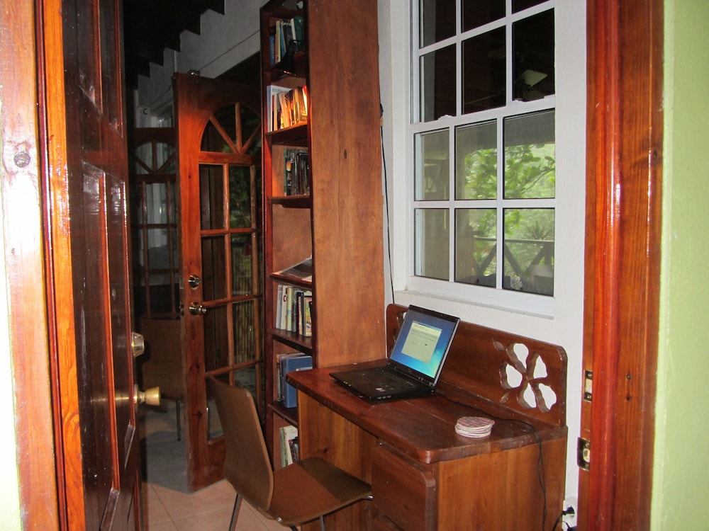 Hibiscus Valley Inn