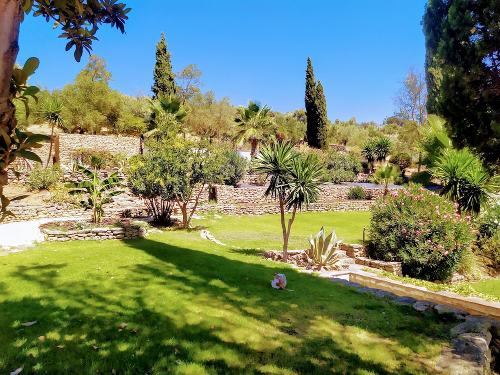 Exclusive Finca With Padel Court in Ronda - La Villa Magdalena view 2