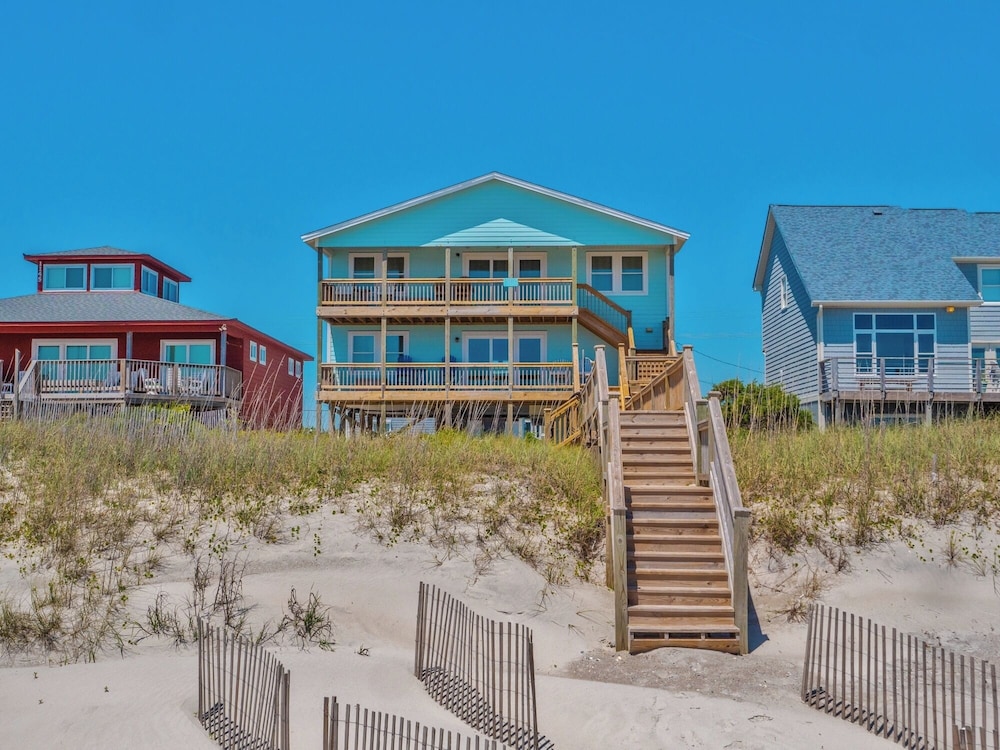 Walking on Sunshine by Topsail Realty