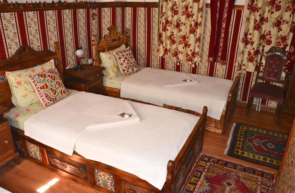 Homeros Pension & Guesthouse