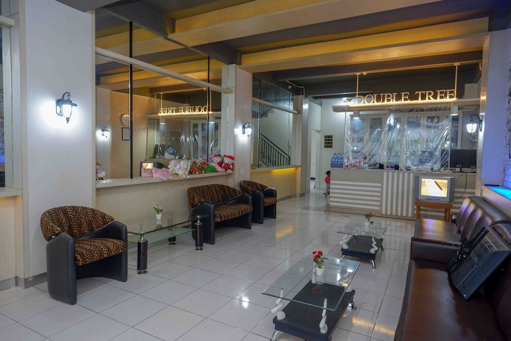 Urbanview Hotel Double Tree Purwokerto view 2
