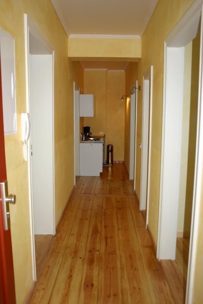 Photo 33
