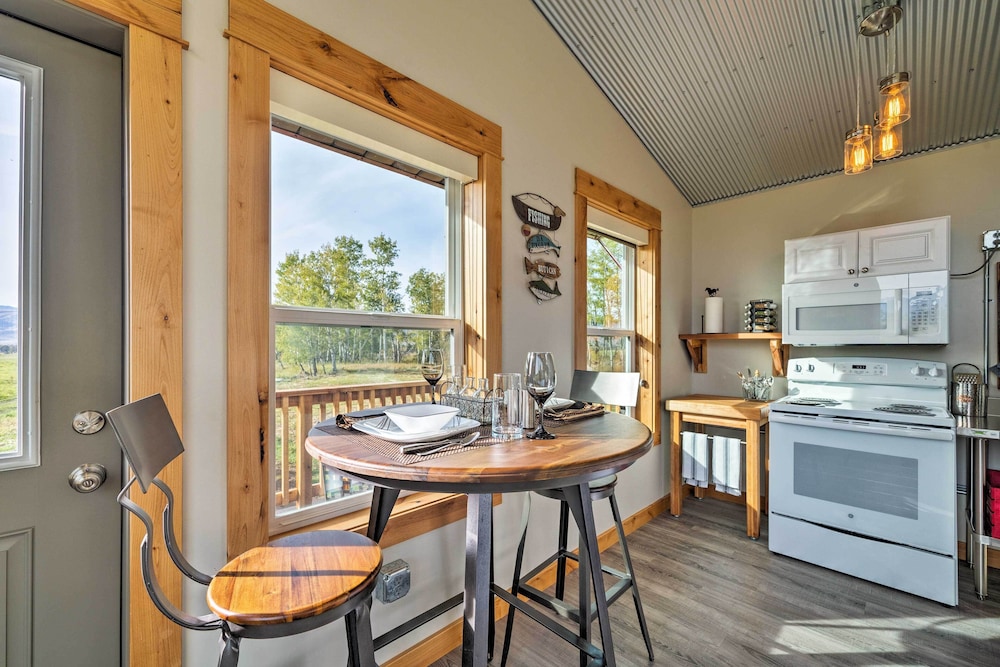 Beautiful Ranch Cottage - 45 Mi to Yellowstone NP! view 4