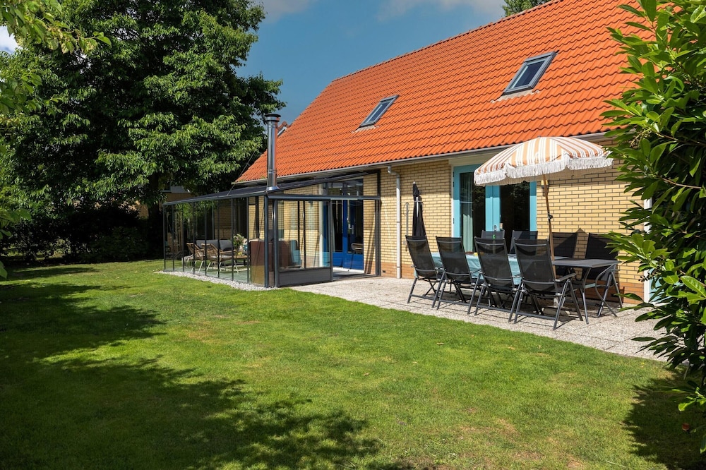 Villa in Andijk With South-facing Garden