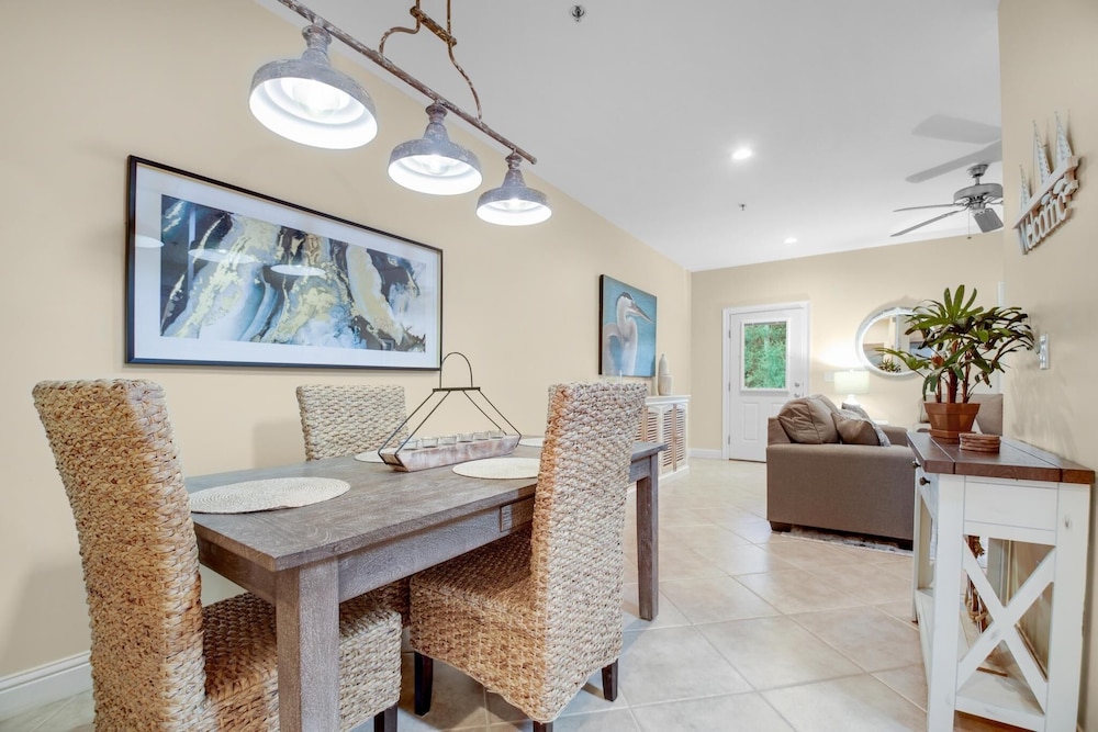 Laguna Breeze Unit C