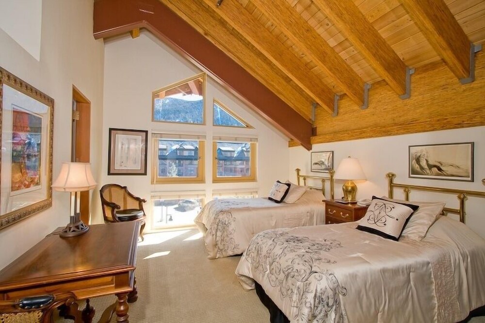 Downtown Penthouse 4 Bedroom Condo