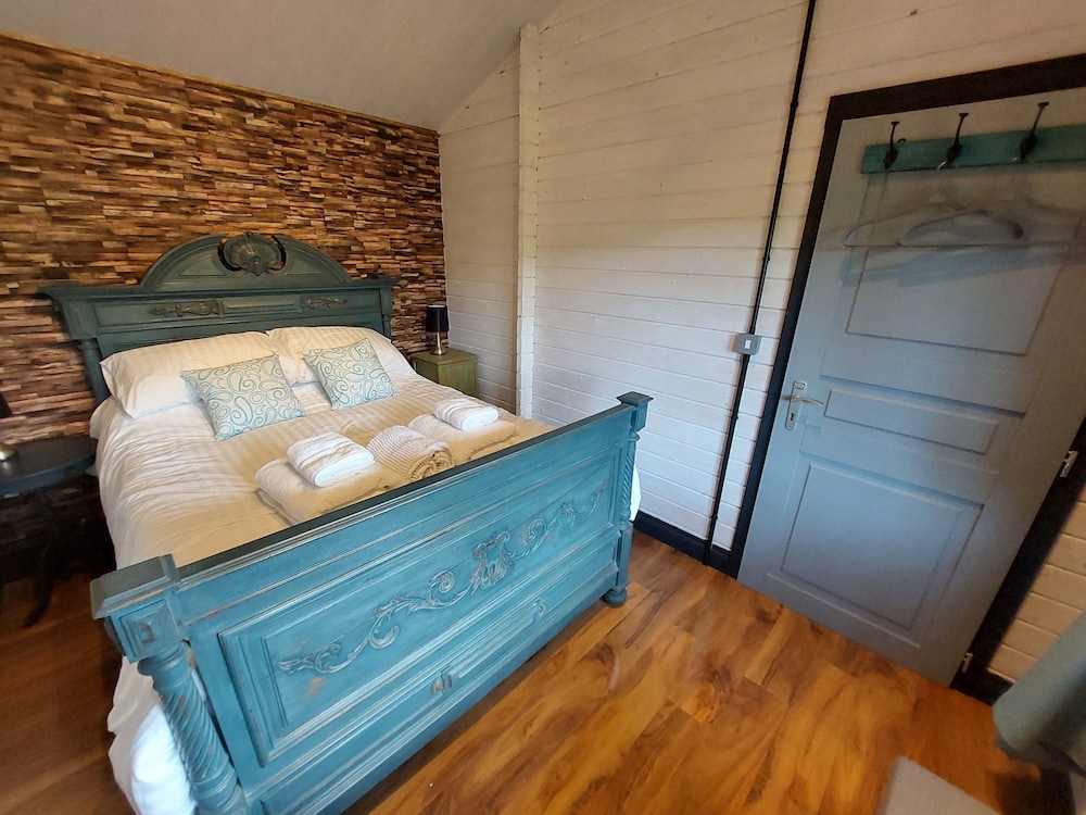 The Malvern Hills, Courtyard Cabin Quiet and Rural view 3