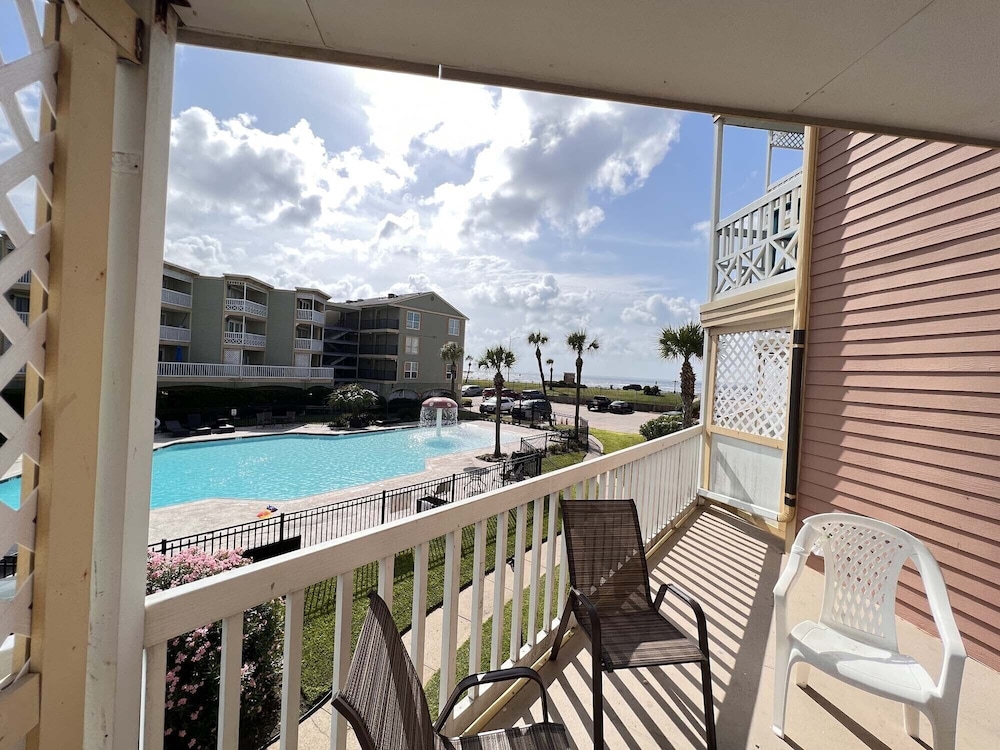 Victorian 4107 - Sandy Bottoms view 5