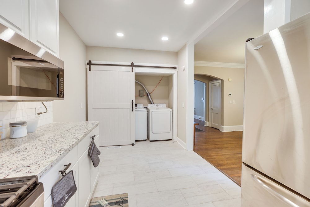 <1 Mi to ASU Campus: Quiet Old Cloverdale Townhome