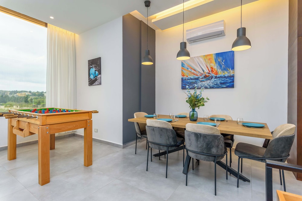 Vista 2-Bedroom Apartment in Batroun