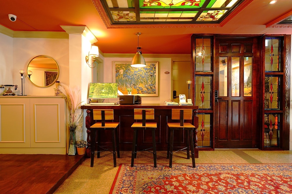 LETO HOUSE