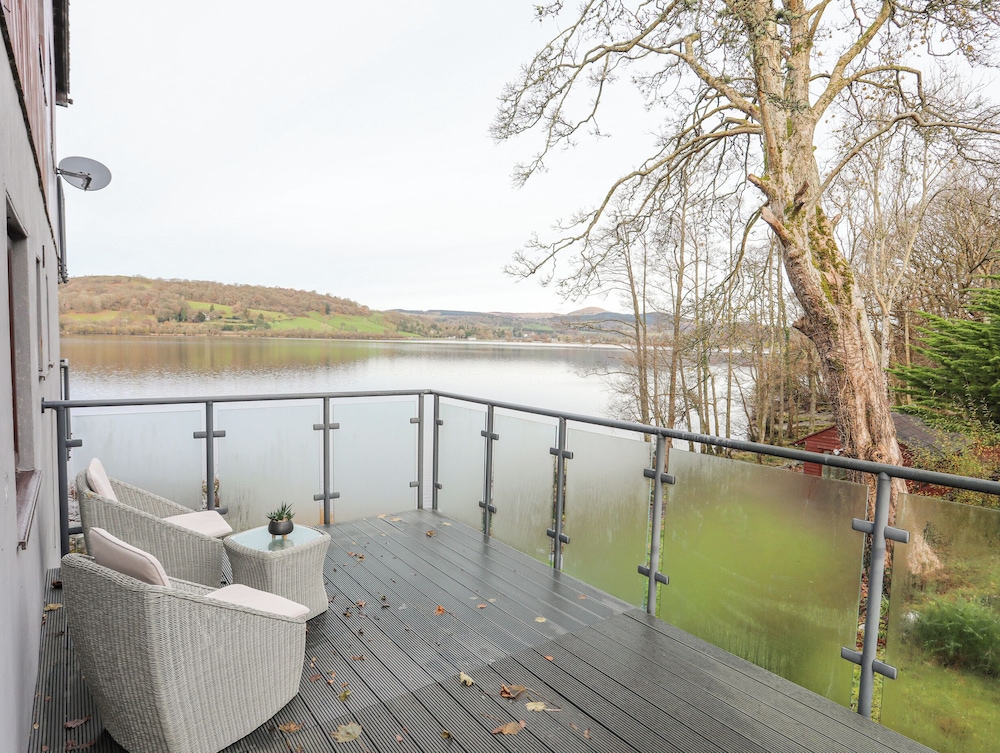 Vyrnwy Lakeside - Bala Lake
