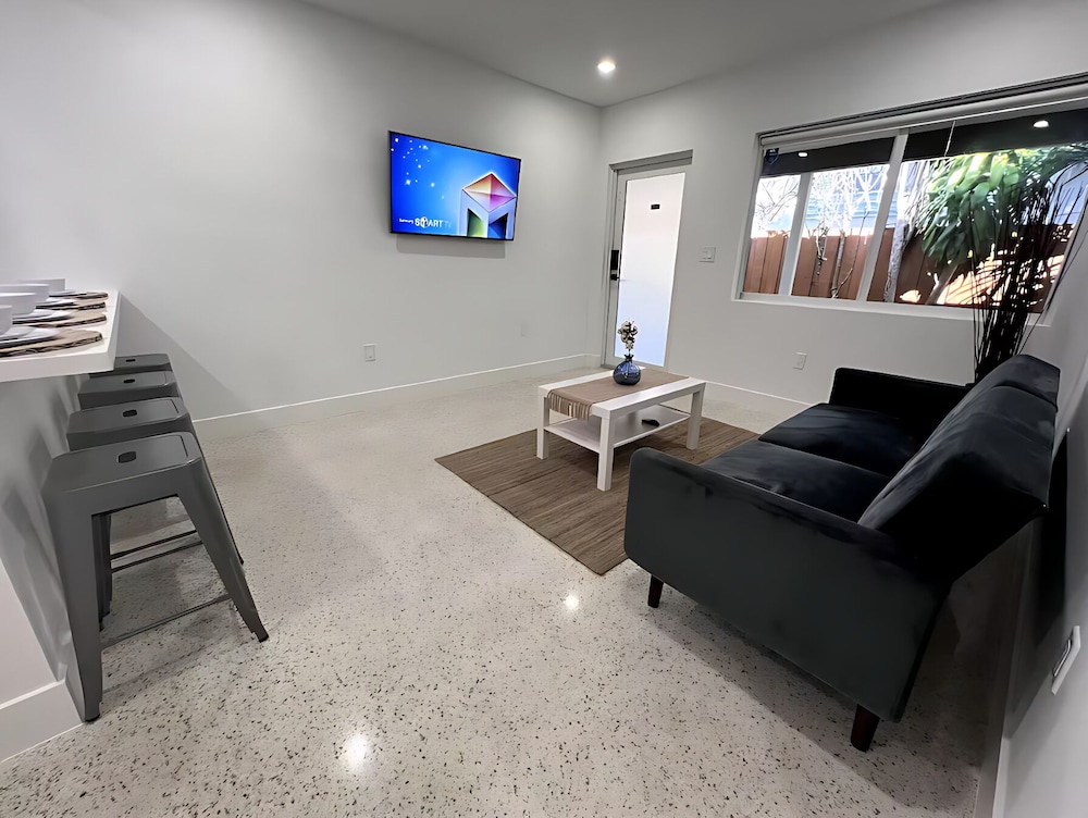 Casitas at Coconut Grove