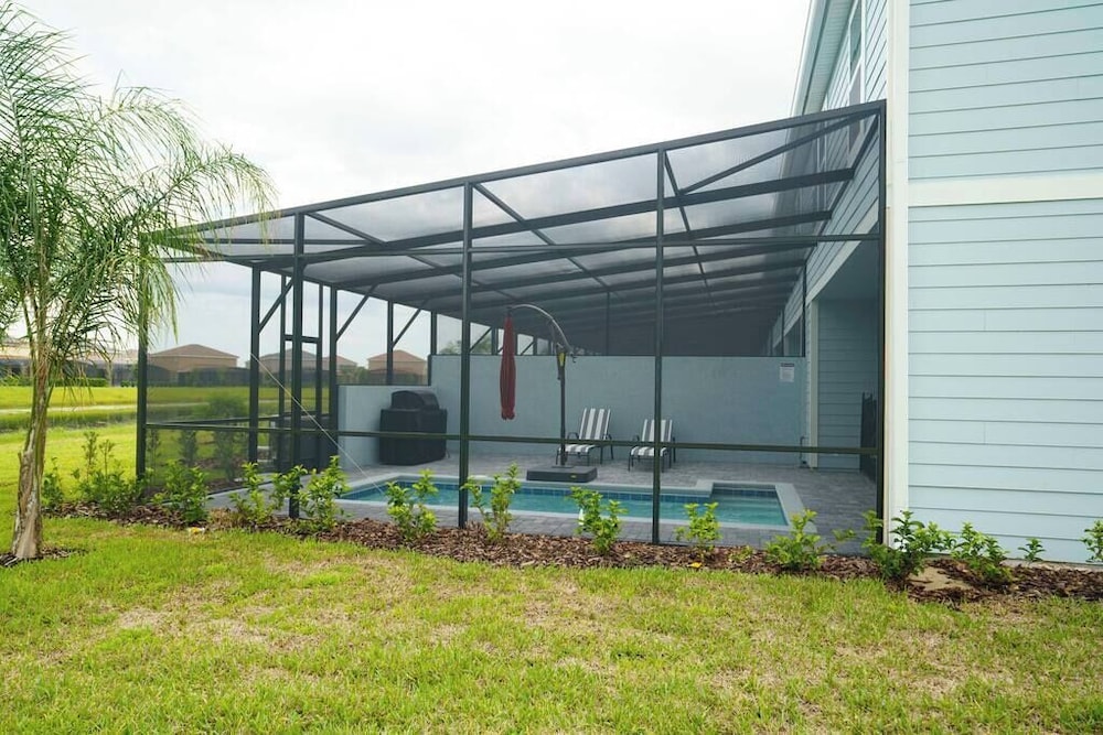 Fabulous 5 BR With Pool Solterra Resort