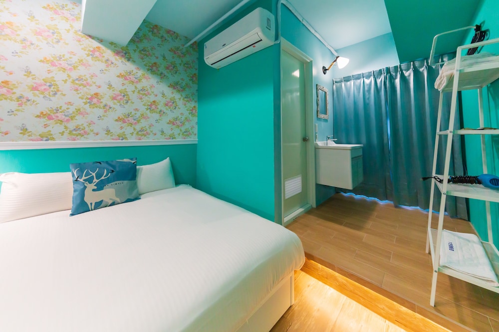 I Hi Hotel