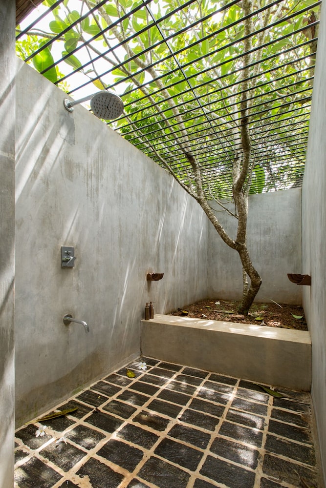Kadju House