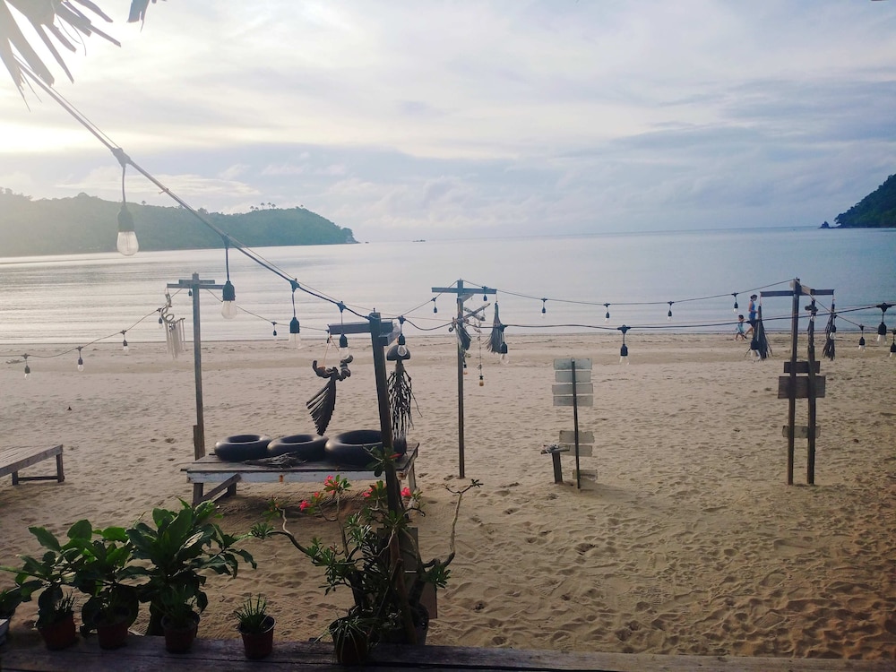 Amwani Beach Camp