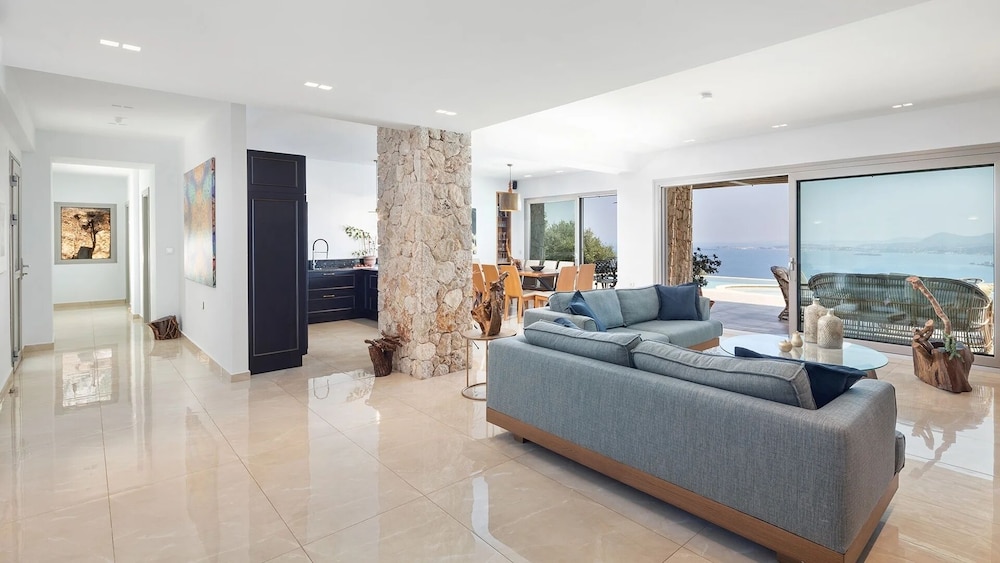 Villa Summer Wine by White Dream Villas