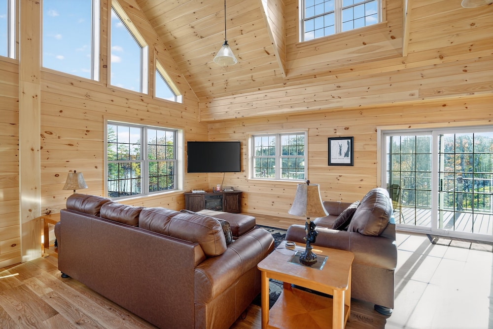 Peaceful Lakefront Cabin In The Catskills 3 Bedroom Cabin