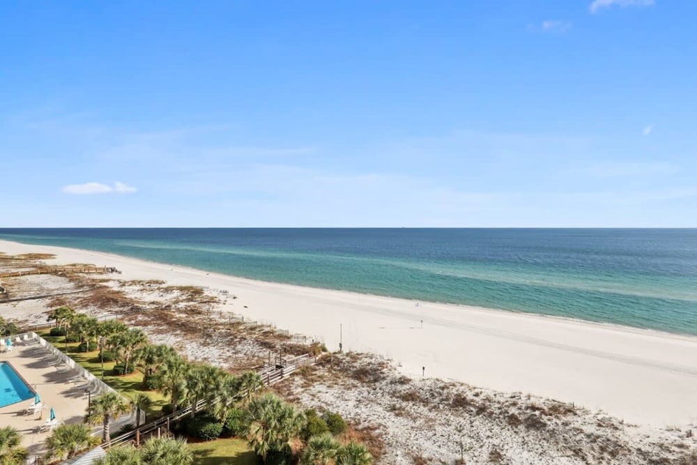 Regency Isle 1008 2 BR 2 1 2 BA Amazing View