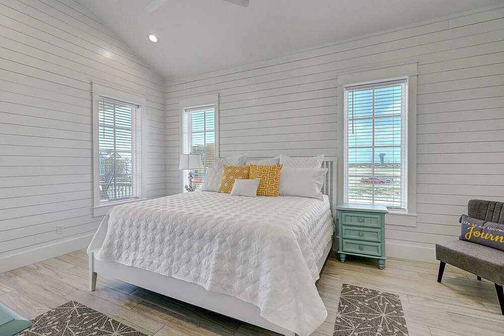 Blue Magnolia 217 LAK view 4