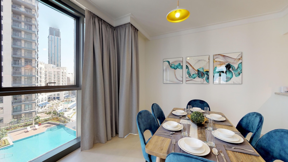 Lux BnB Dubai Creek Residences