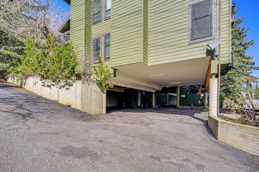 Walk to Old Town Park City: Unit w/ Shared Hot Tub