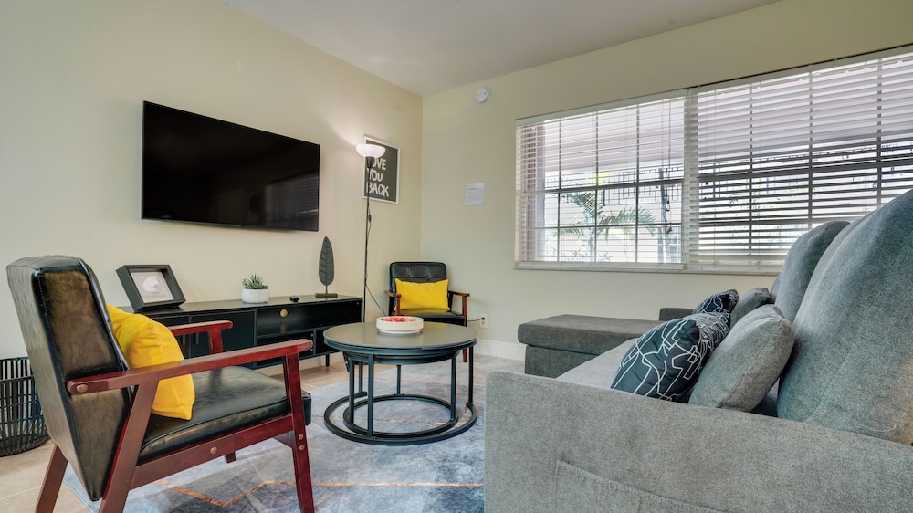 Serene 1BR Haven Fort Lauderdale