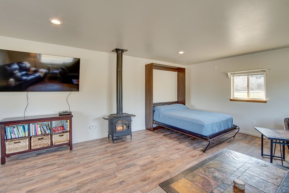Ellensburg Vacations - Charming Cle Elum Home w/ Patio: 5 Mi to Dtwn! - Property Image 3