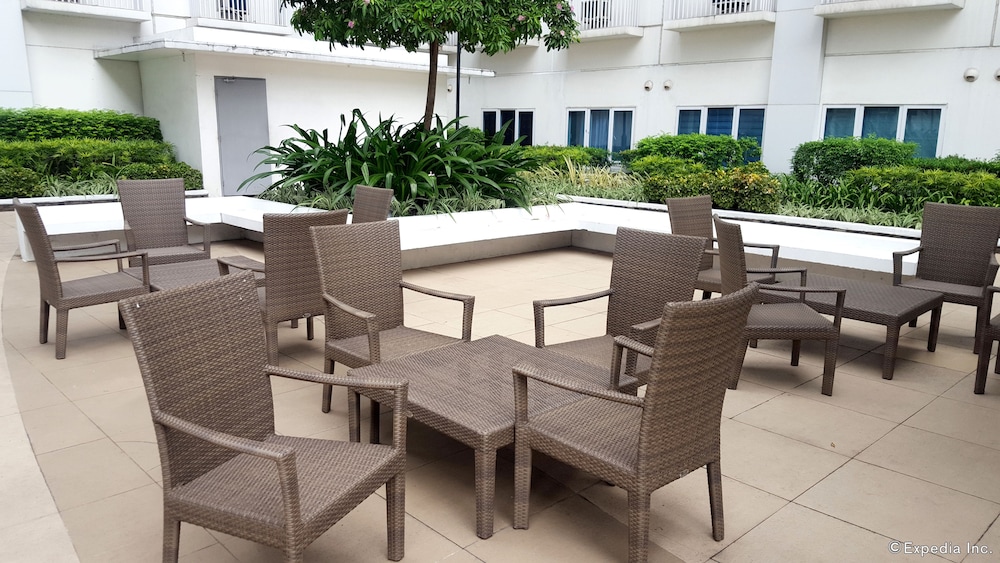 Oceanblue Manila Condotel Sea Residences