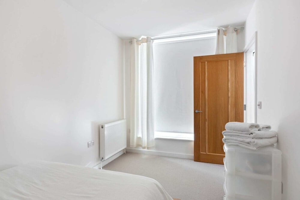 Cosy 2 Bedroom House Near Greenwich