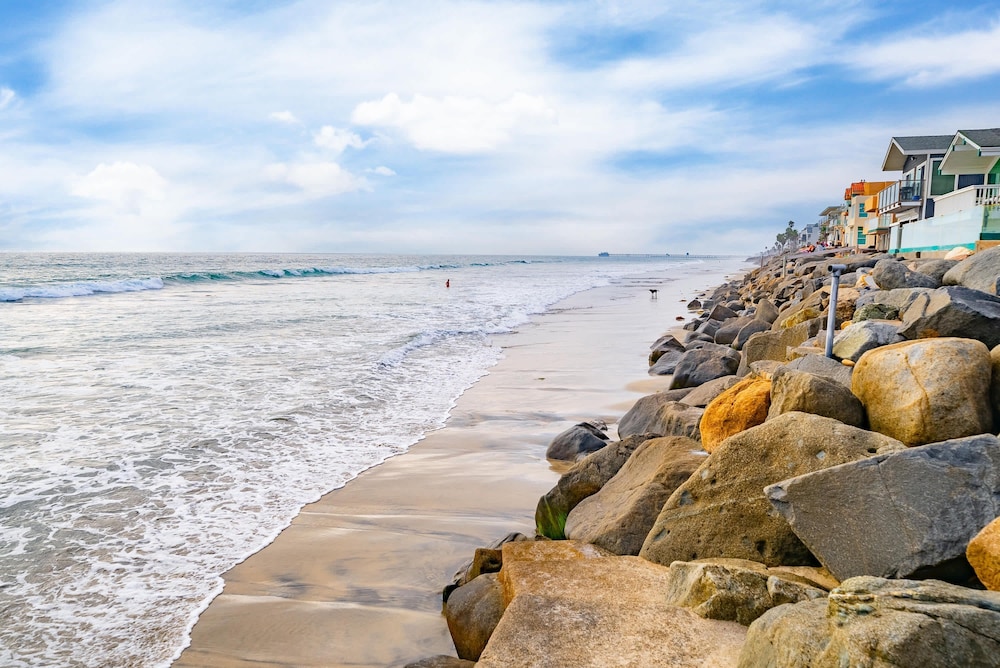Luxury Oceanfront Condo With Private Beach Access