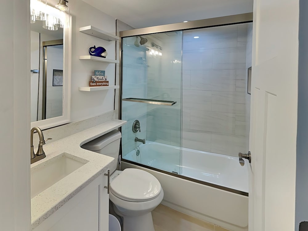 Seaside 4 by Distinctive Beach Rentals