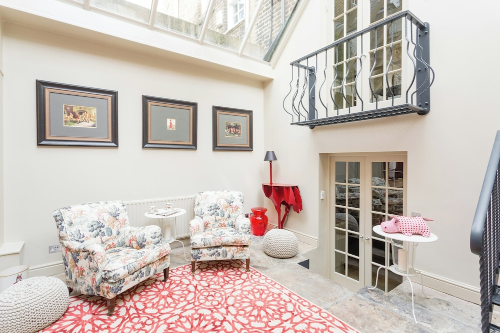 Kinnerton Street by Onefinestay