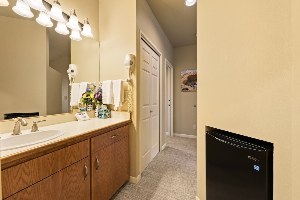 River Ridge 323ab 2 Bedroom Home